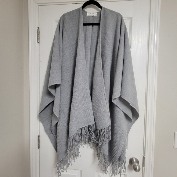 Mer-Sea NWT Fog Gray Travel Wrap With Matching Bag. - Picture 4 of 16